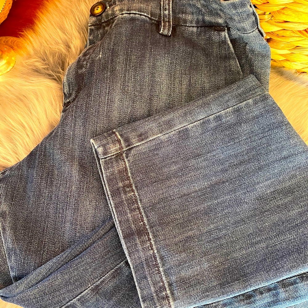 Notify Wide Leg Crop Jeans. Size 32